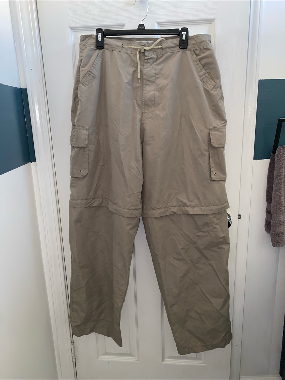 Men's Convertible Cargo Pants in Khaki - Casual Utility Style